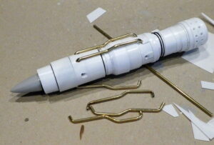 ３．エンジンの基になったのはハセガワ1/48　F-4とフジミ1/50　A-6の燃タン