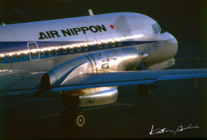 戦後初の国産旅客機、日本航空機製造YS-11／奄美大島／１９８８年