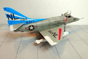 ９．駆け足でしたが、これでモノグラム1/48 A-4Eブルーテイルフライズの完成です。